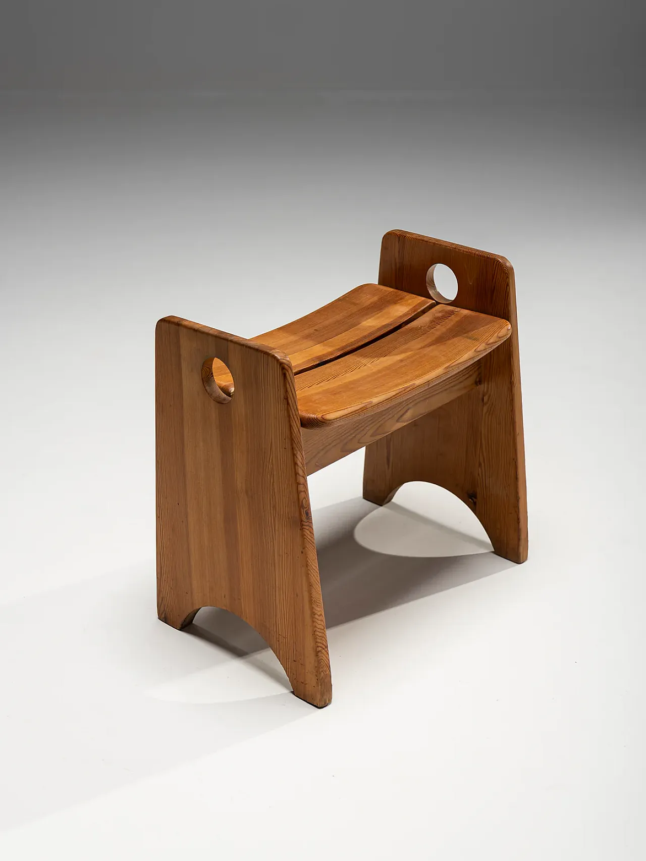 Sgabello in legno di Gilbert Marklund per Furusnickarn AB, anni '60 1