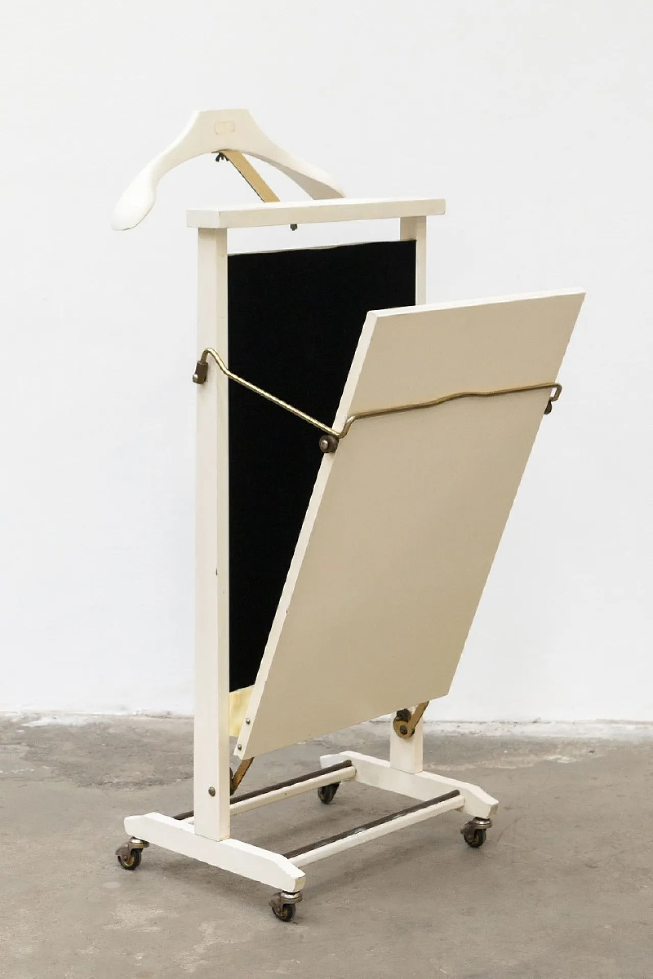 White valet stand by F.lli Reguitti, 1960s 2
