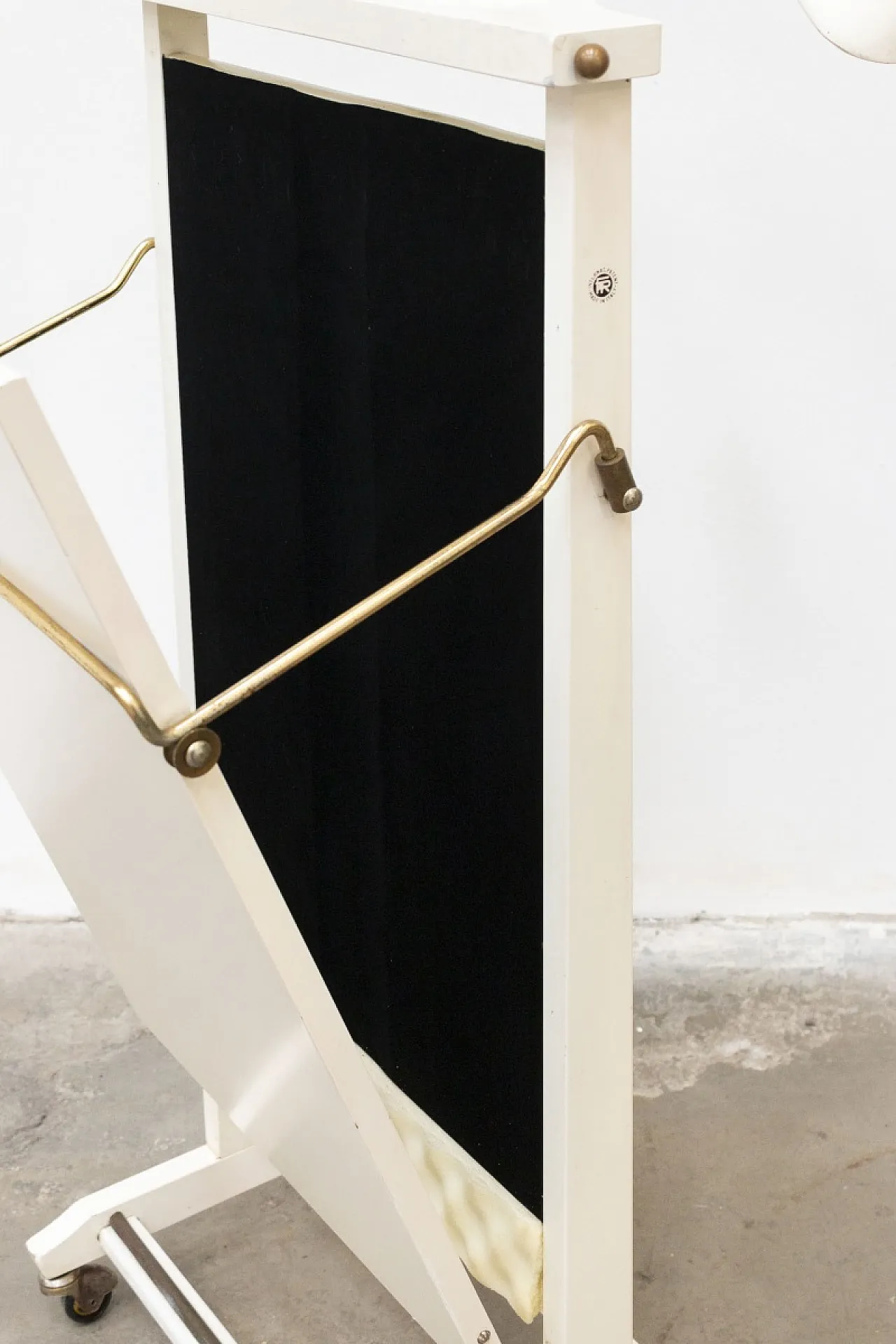 White valet stand by F.lli Reguitti, 1960s 5