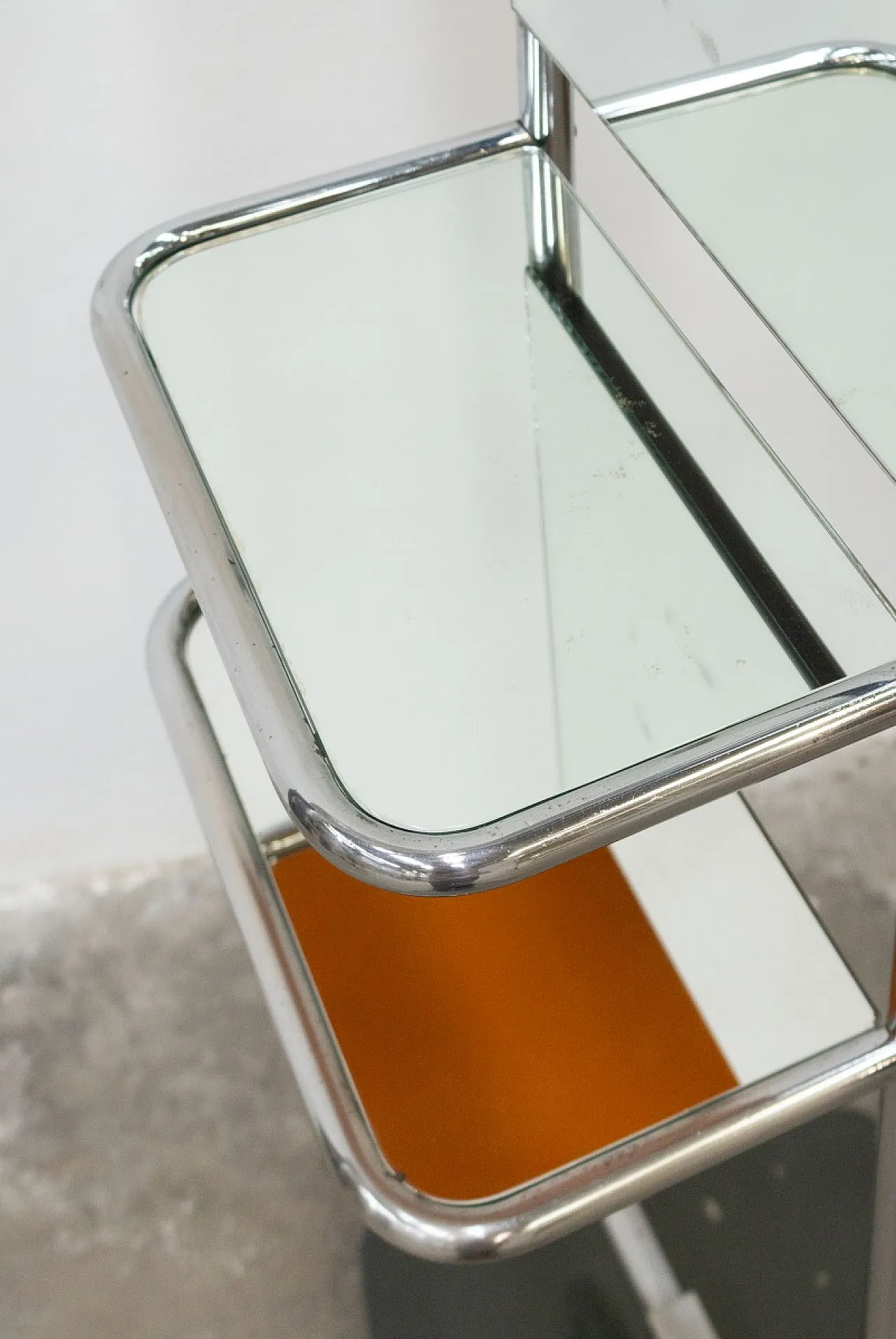 Specchio girevole con ripiani e appendiabiti, anni '70 6