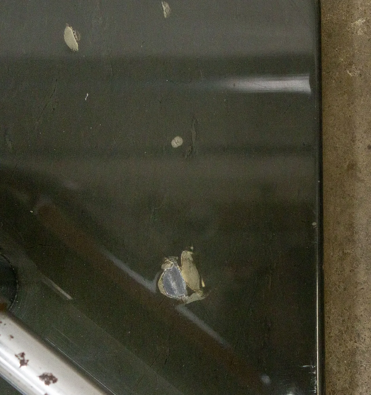 Specchio girevole con ripiani e appendiabiti, anni '70 11