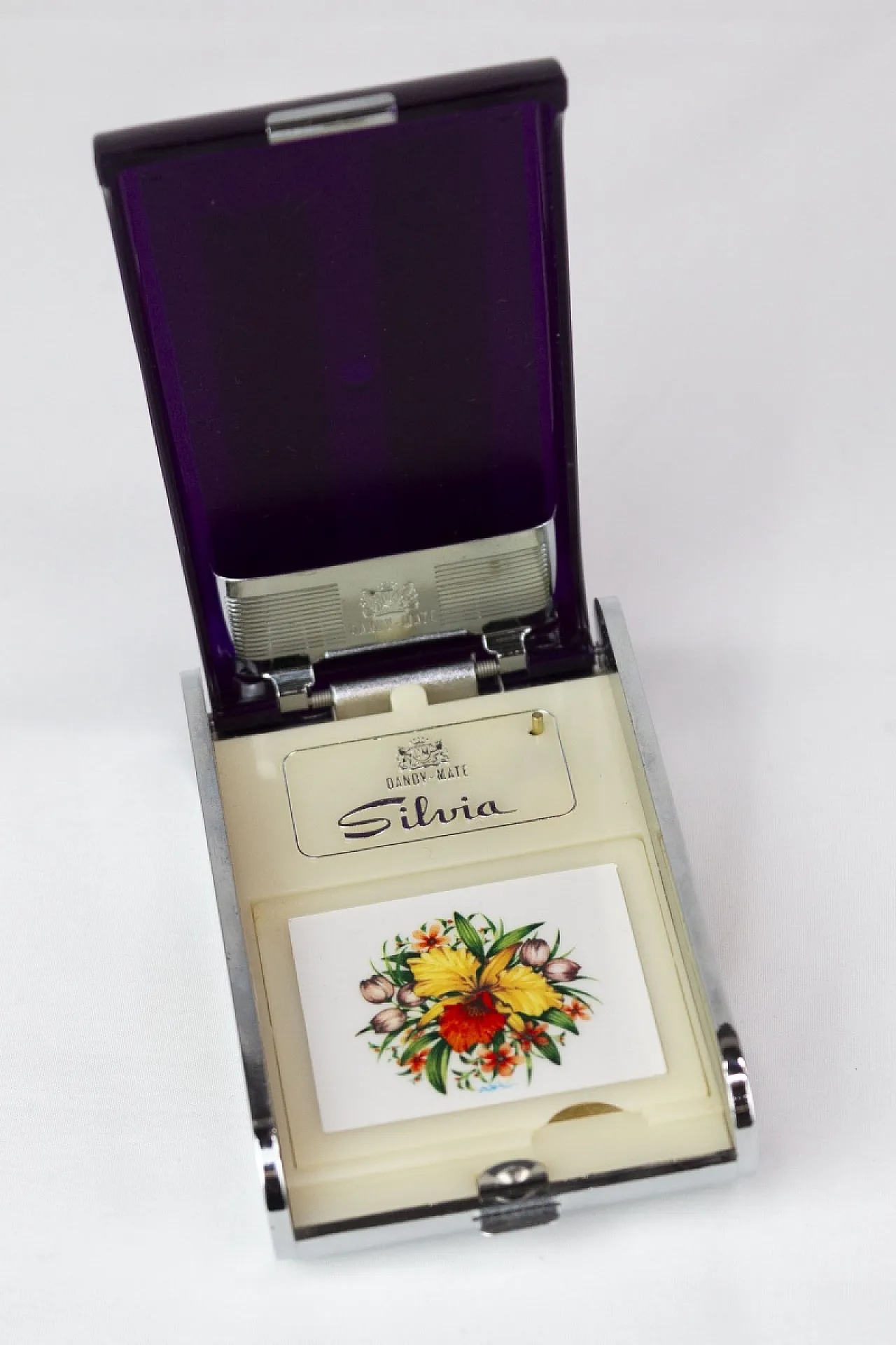 Silvia, musical cigarette case, 1970s 6