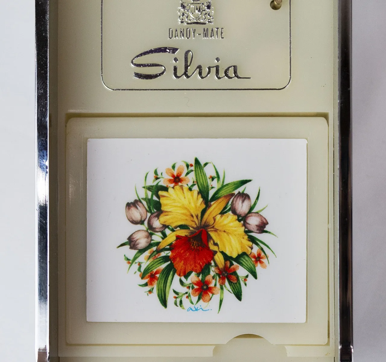 Silvia, musical cigarette case, 1970s 9