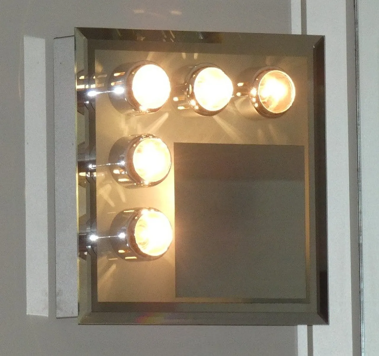 Lampada da parete in acciaio cromato con specchio e luci, anni '70 2