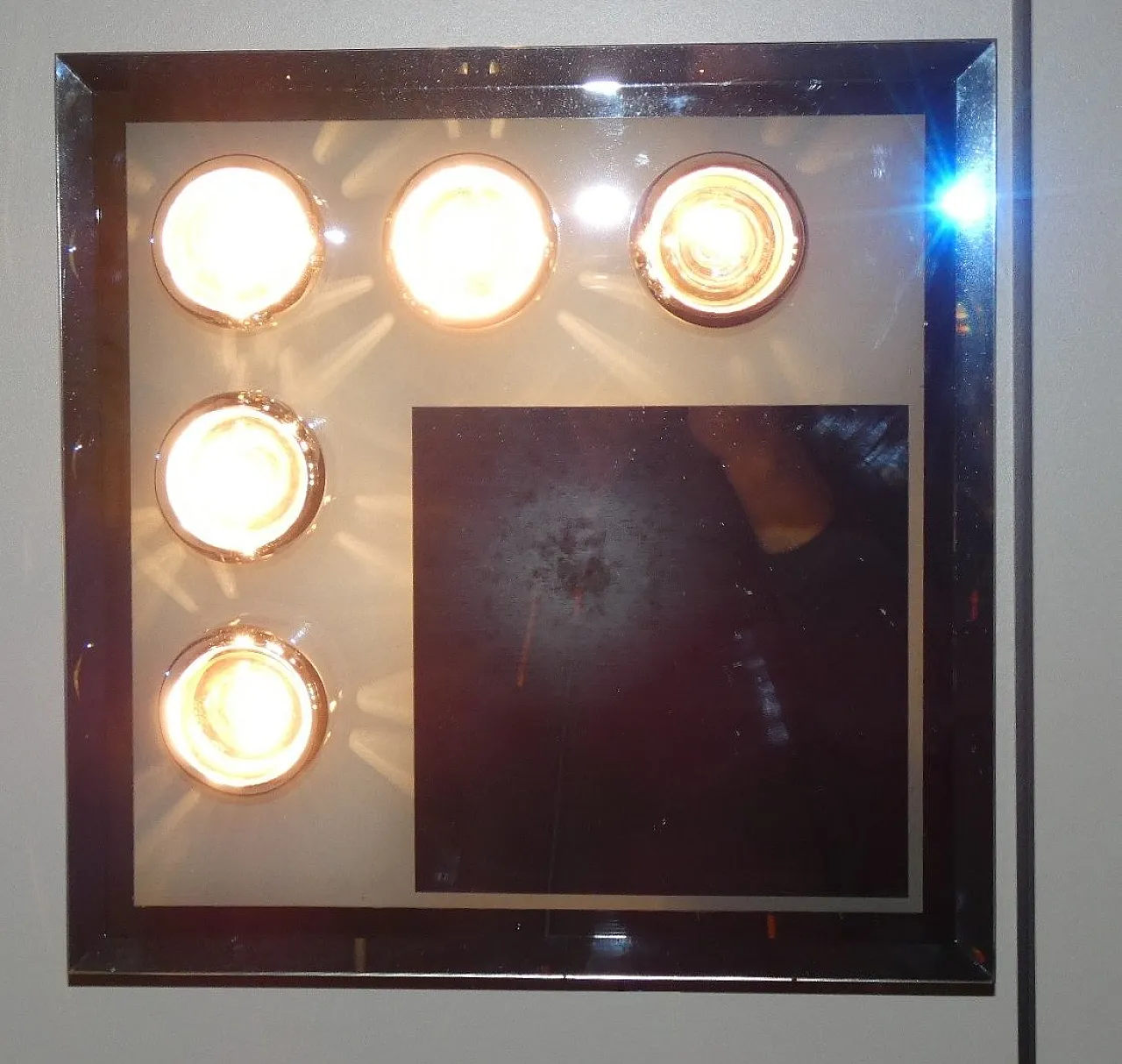 Lampada da parete in acciaio cromato con specchio e luci, anni '70 11