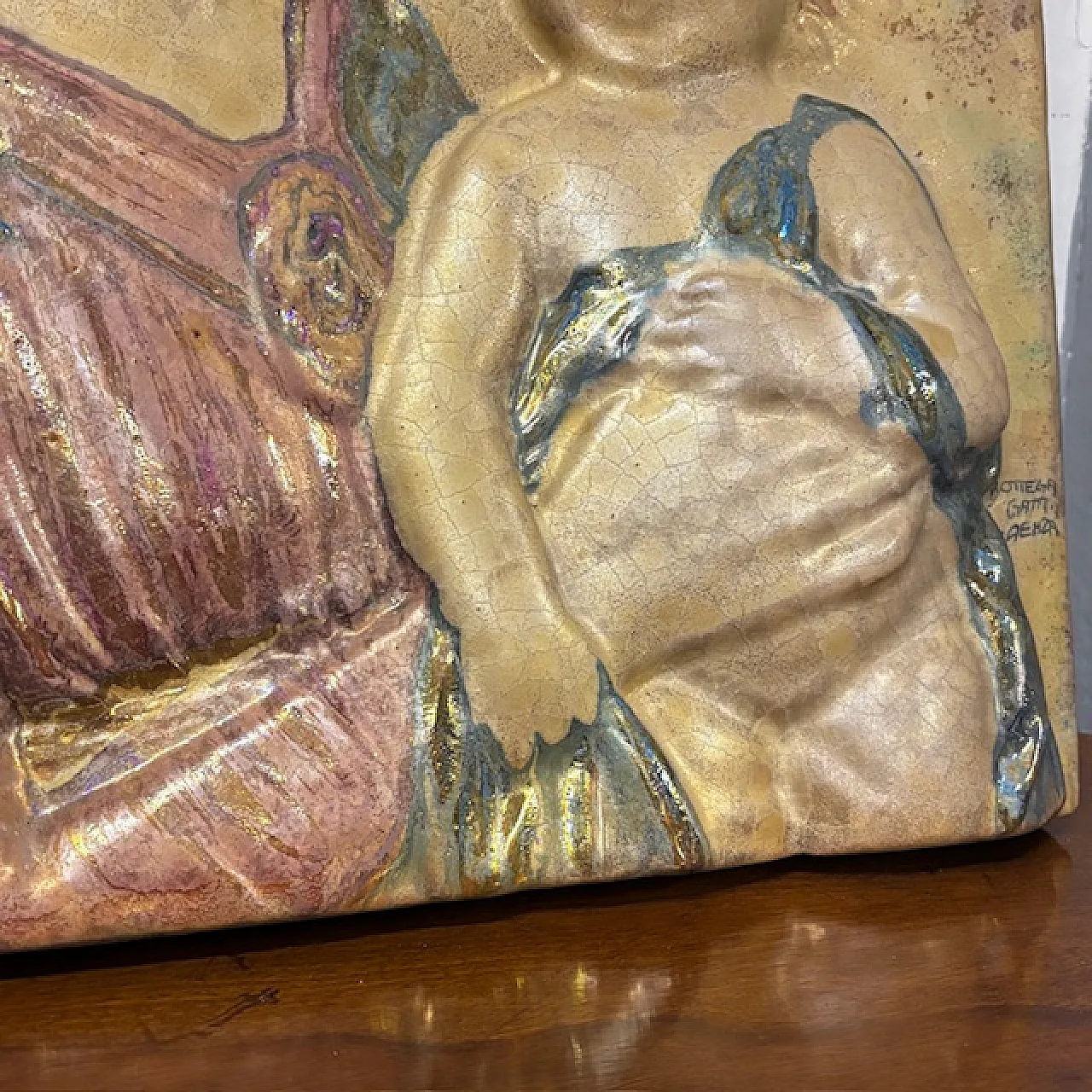 Gold luster majolica plaque, Virgin with Child, mid-20th century 7