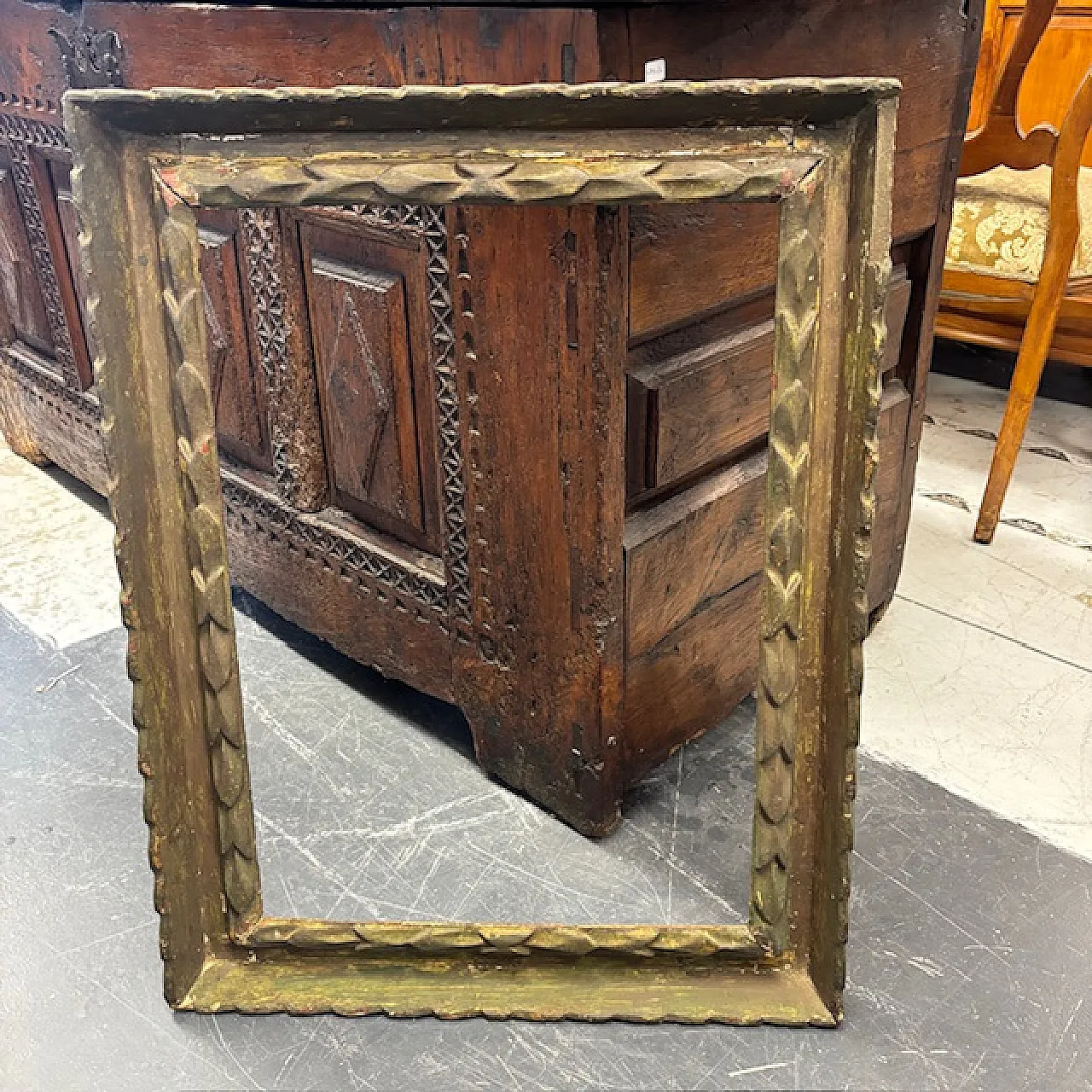 Lacquered Italian frame with ancient patina,  17th century 1