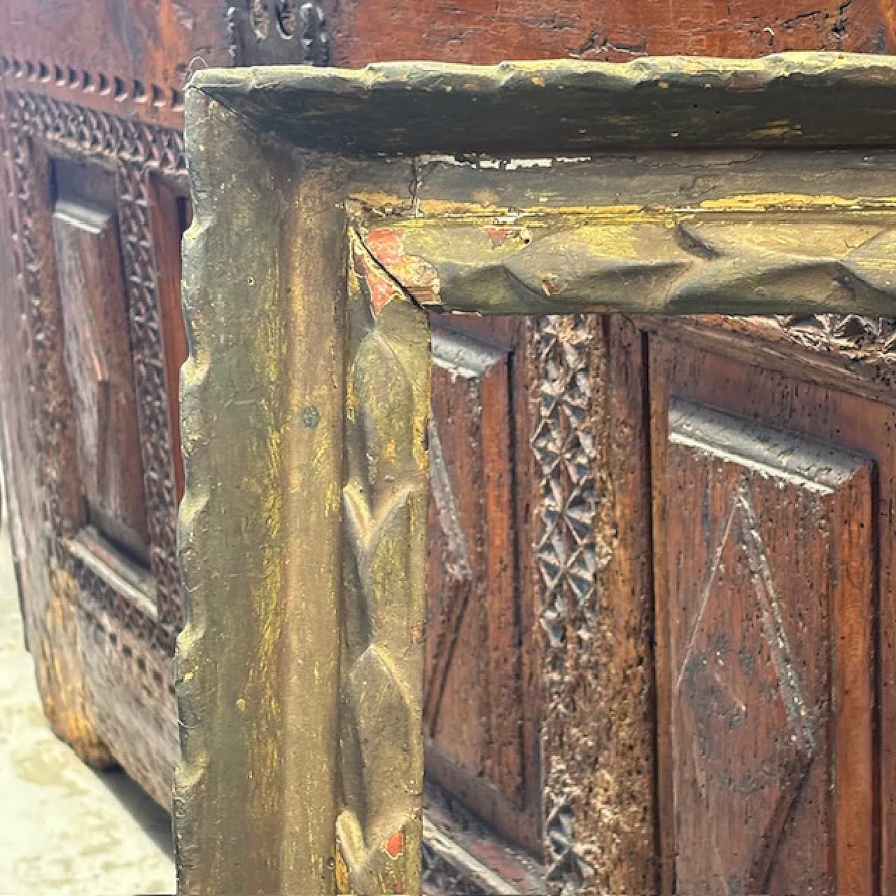 Lacquered Italian frame with ancient patina,  17th century 2