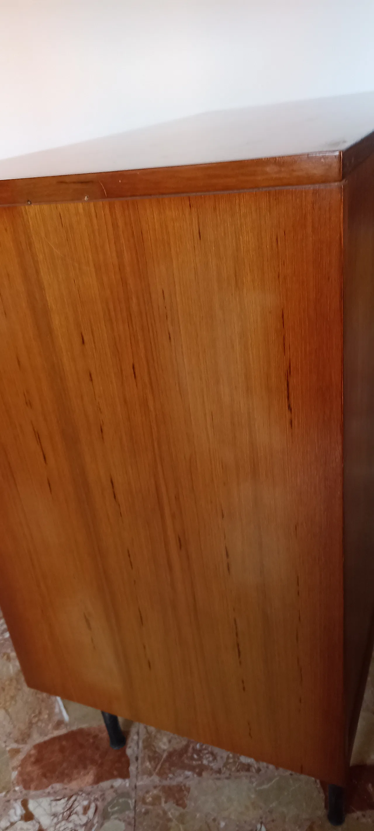 Cassettiera in legno e ferro di Leonardo Fiori per I.S.A. Bergamo 3