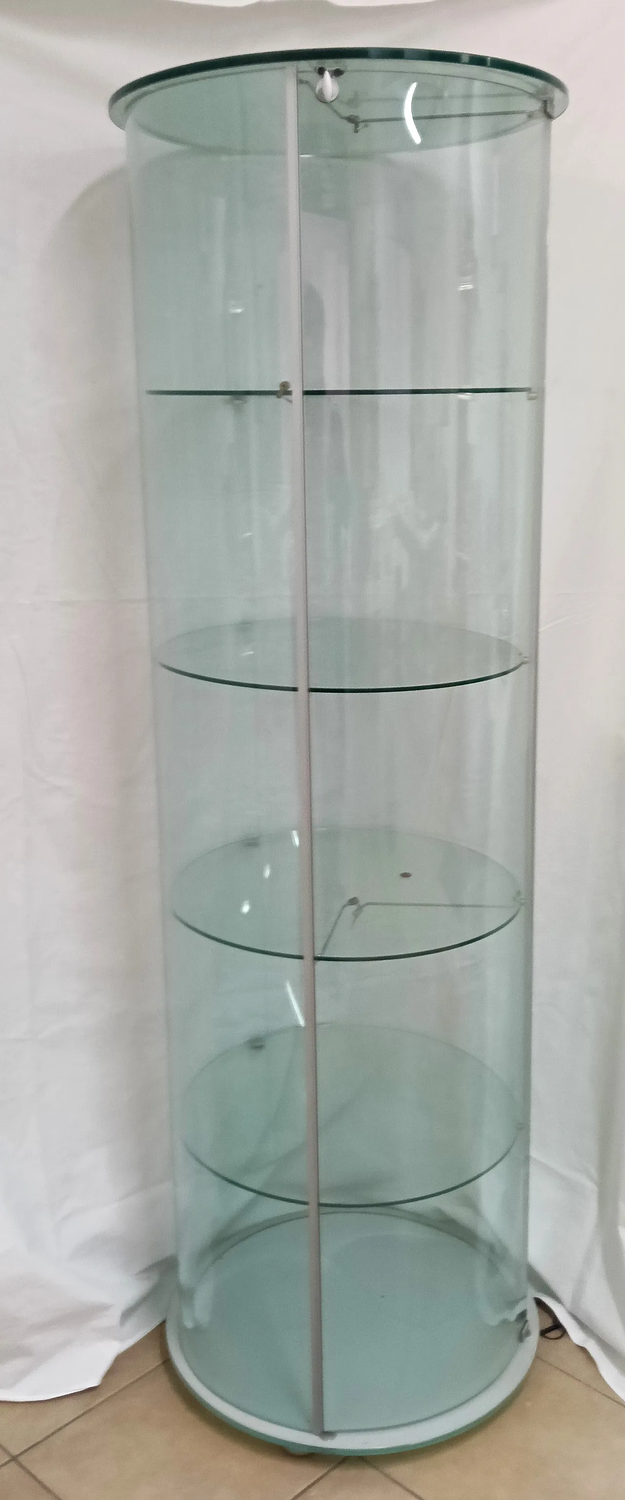 Display case in glass, 20th century 2