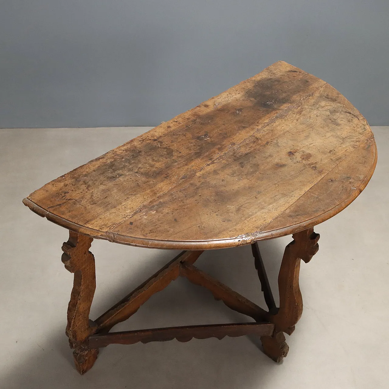 Consolle barocca a mezzaluna in noce, XVIII secolo 3