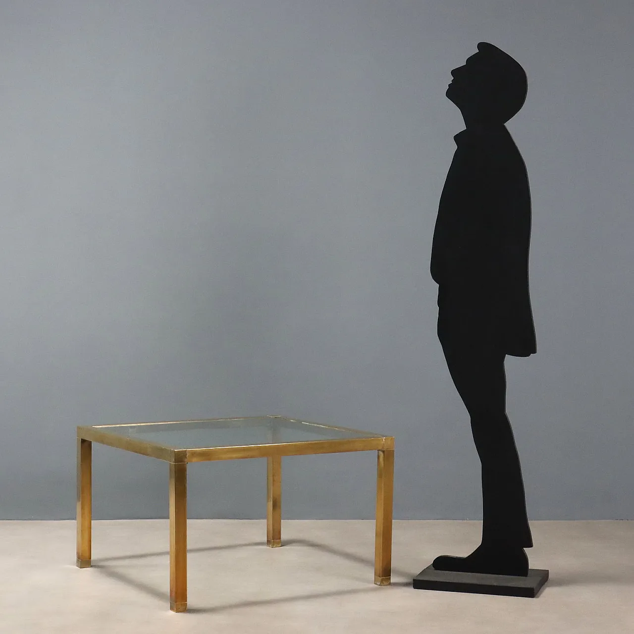 Tavolino con struttura in ottone e piano quadrato in vetro, '900 2