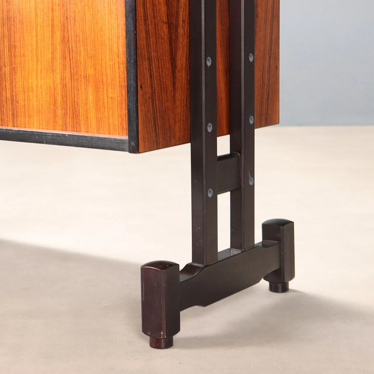 Libreria freestanding in legno esotico, '900 9