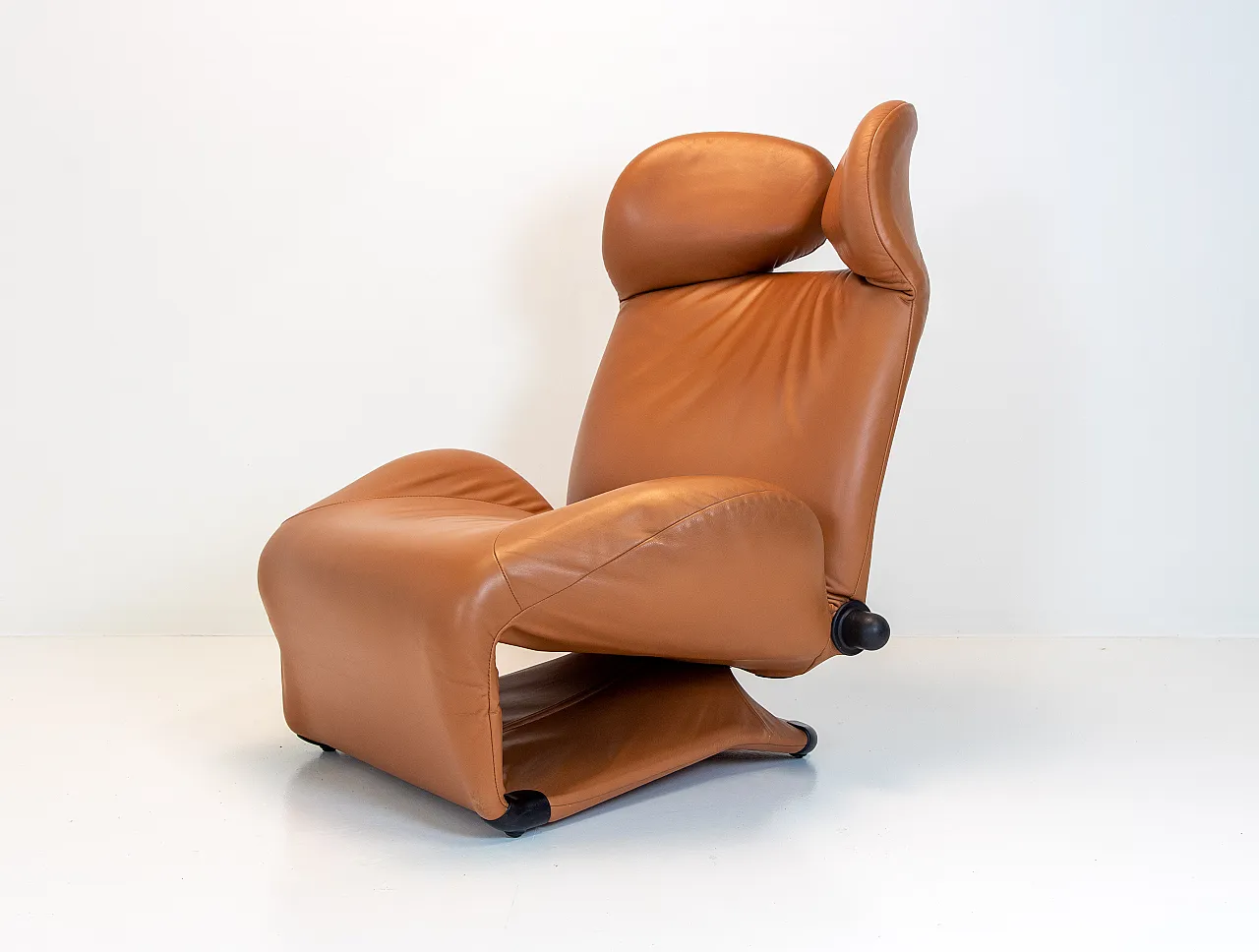 Cassina 111 Wink armchair By Toshiyuki Kita, late 20th century 5