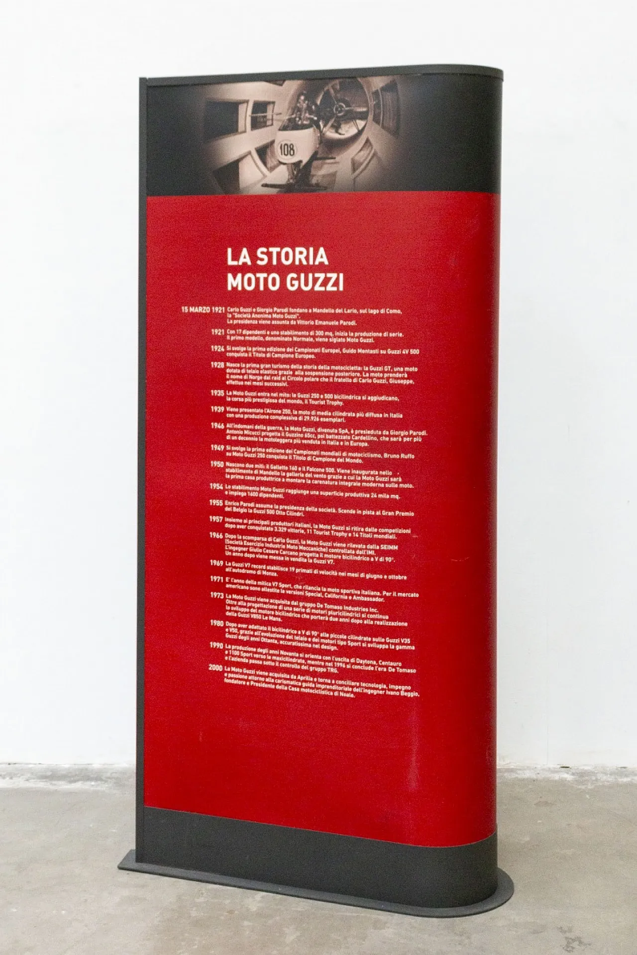 Moto Guzzi - Storia, totem bifacciale, '900 4