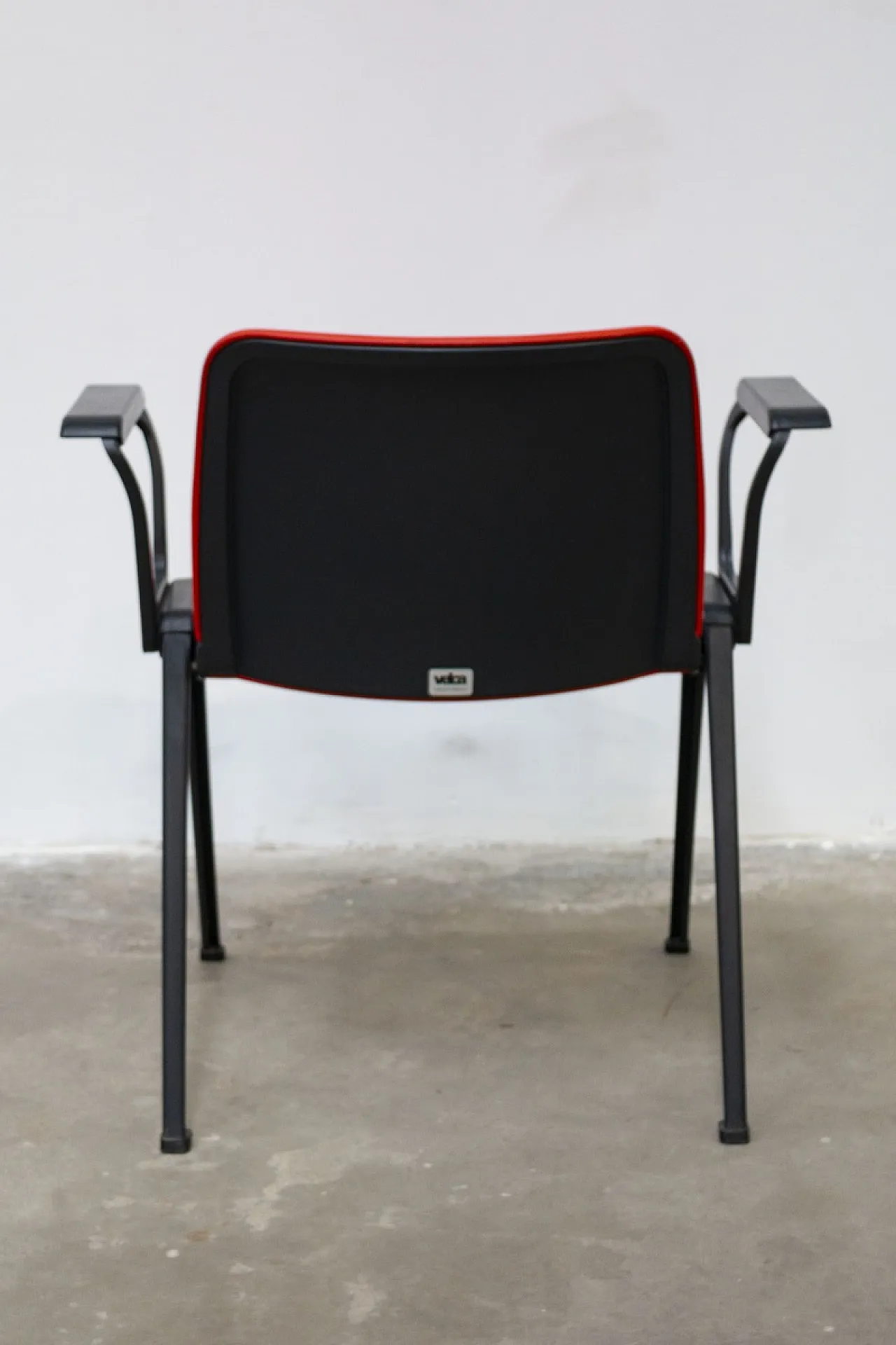 8 Sedie mod. K di Lucci e Orlandini per Velca, anni '70 5