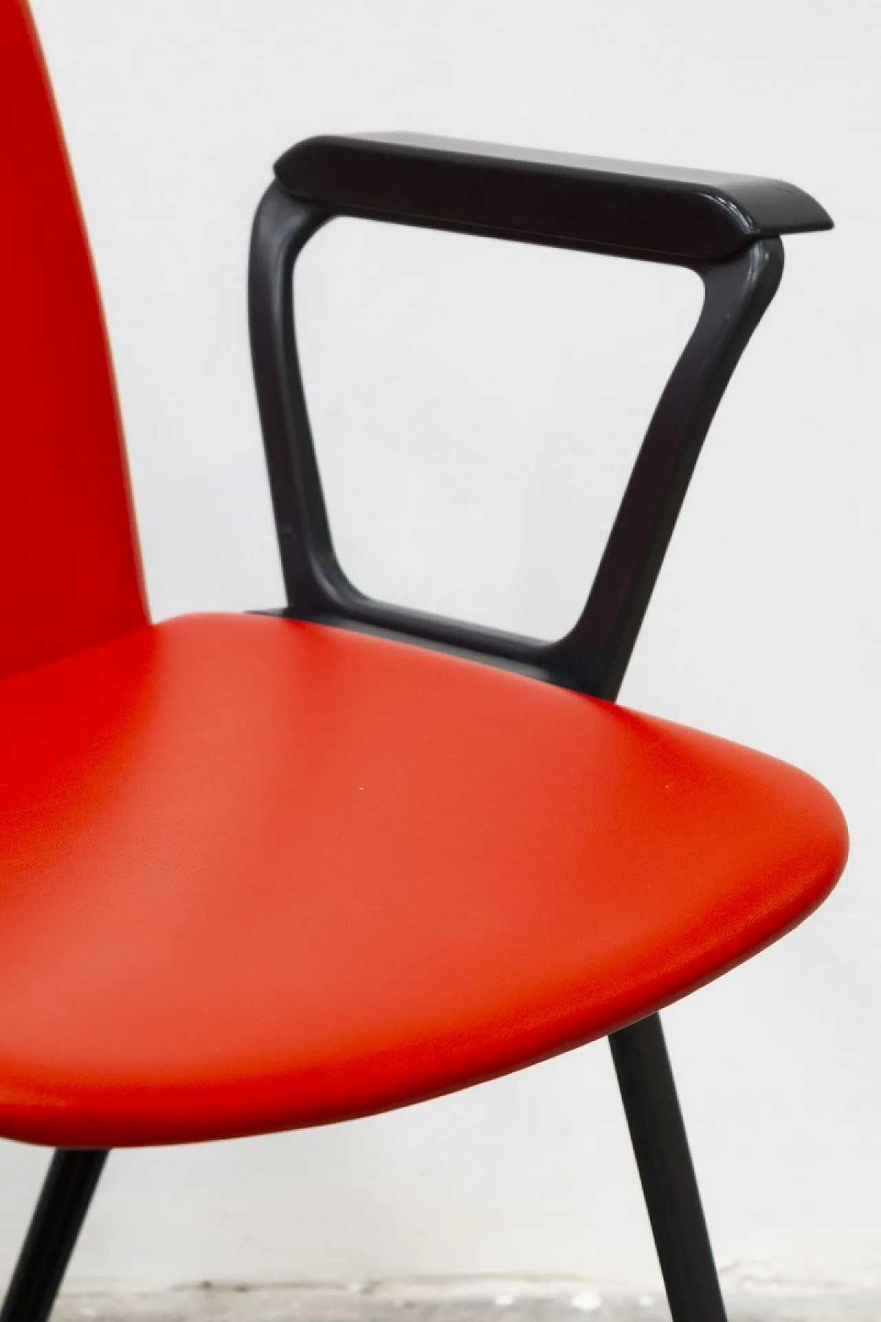 8 Sedie mod. K di Lucci e Orlandini per Velca, anni '70 7