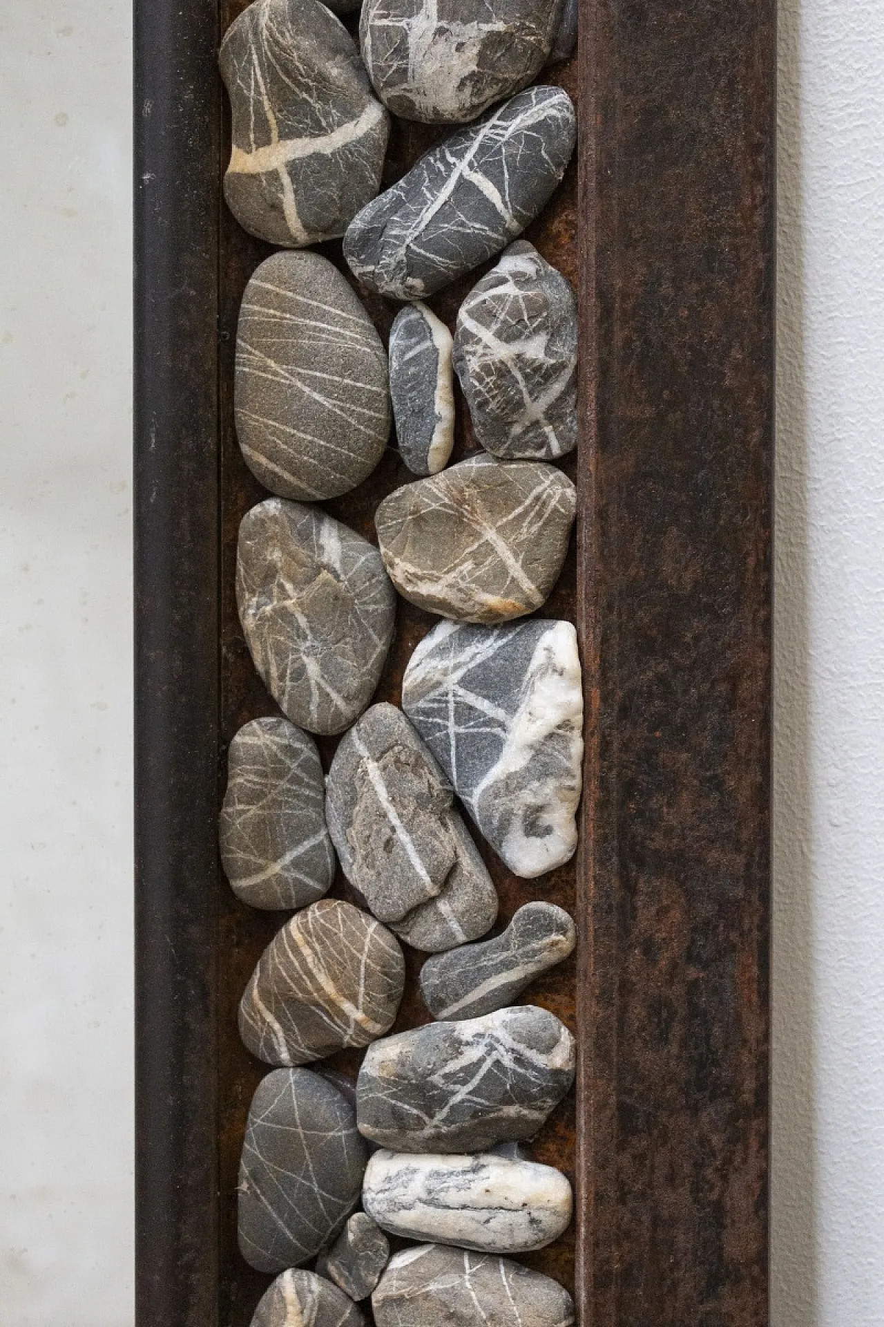 Specchio artigianale in ferro e pietre, XX secolo 5