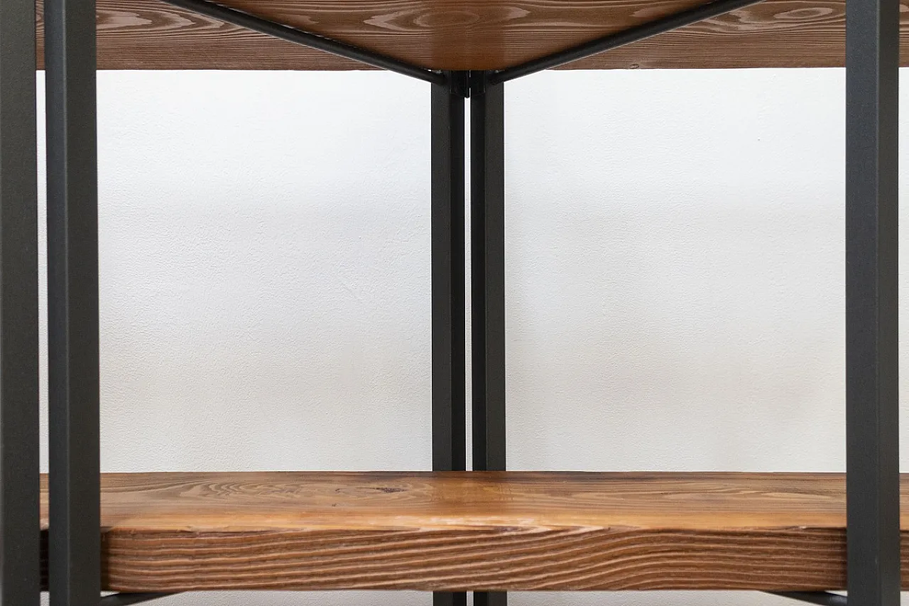 Libreria artigianale in ferro e legno di larice, XX secolo 6