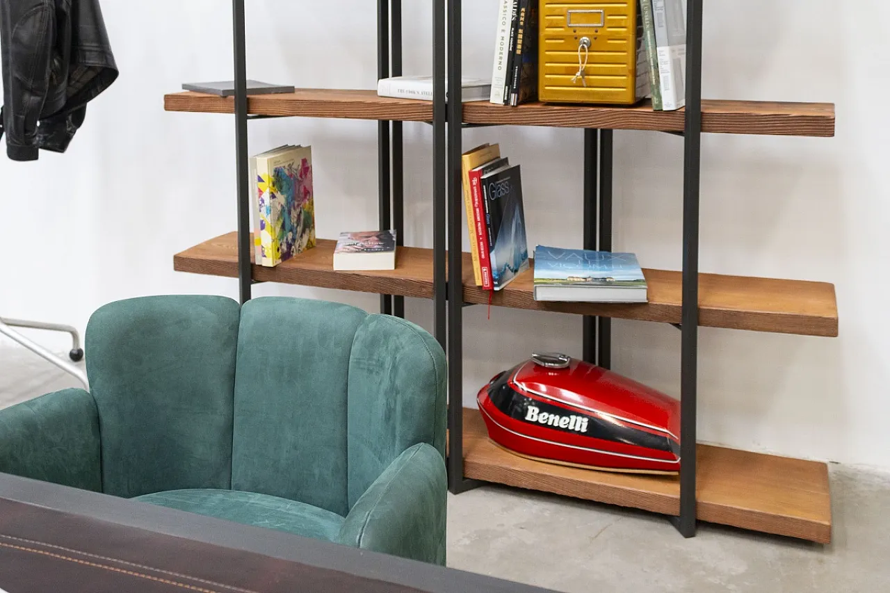 Libreria artigianale in ferro e legno di larice, XX secolo 12