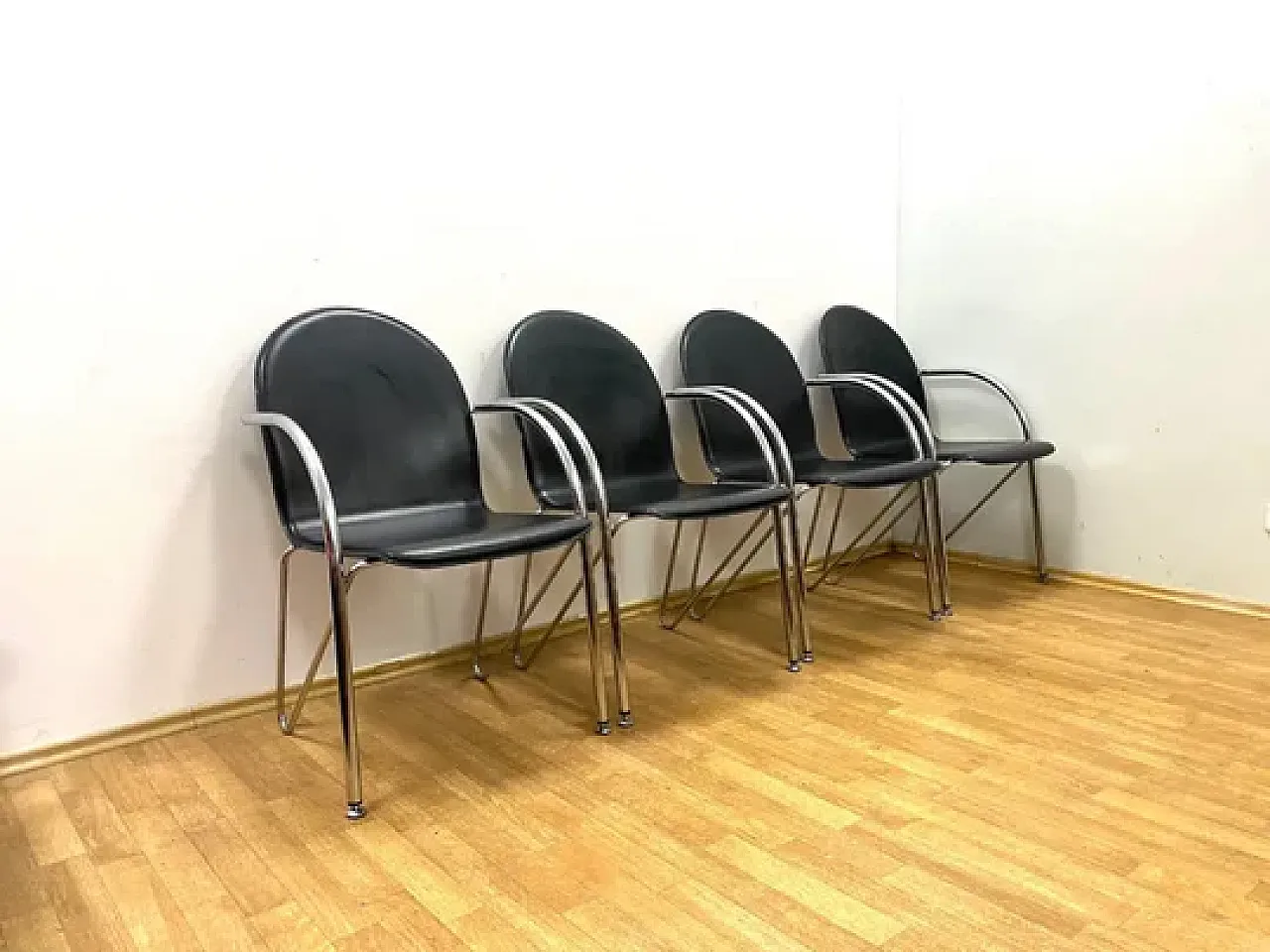 4 Sedie retrò con braccioli, anni '80 6