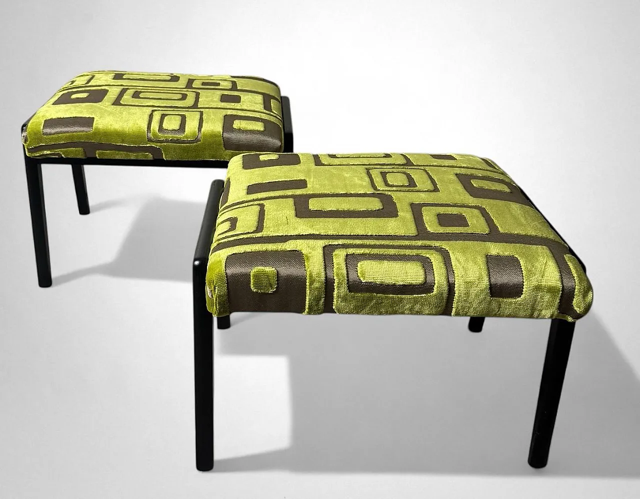 Pair of wooden and upholstered benches, Paolo Buffa's style, 1960s 2