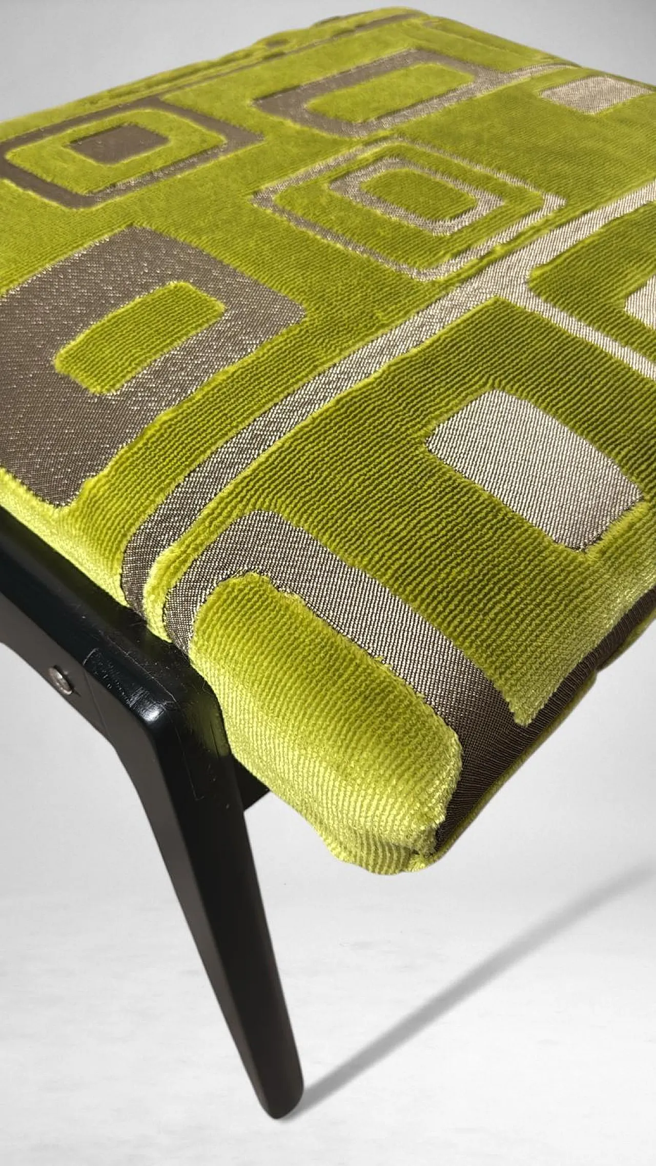 Pair of wooden and upholstered benches, Paolo Buffa's style, 1960s 15