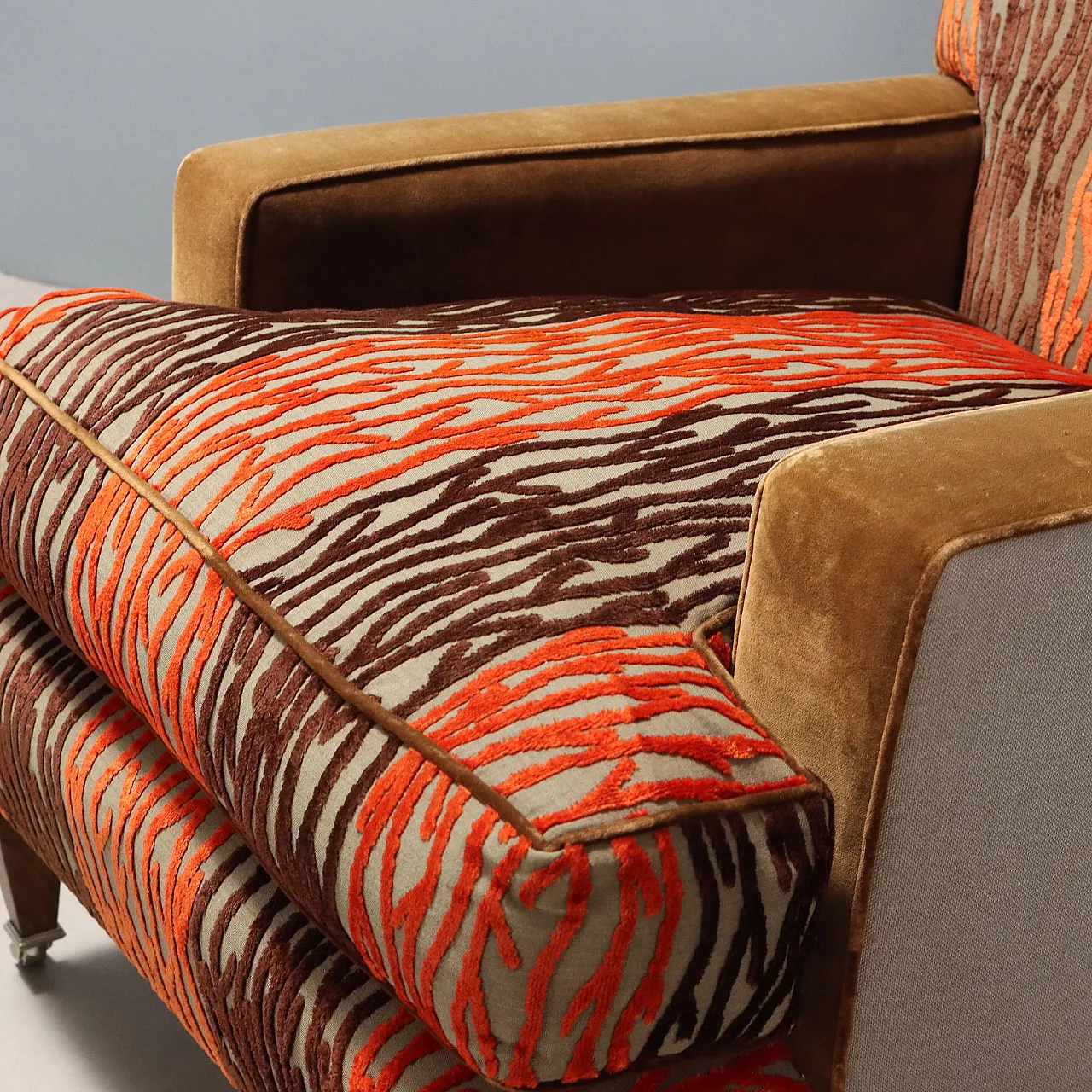 Coppia di poltrone con pouf in faggio e velluto, '900 6