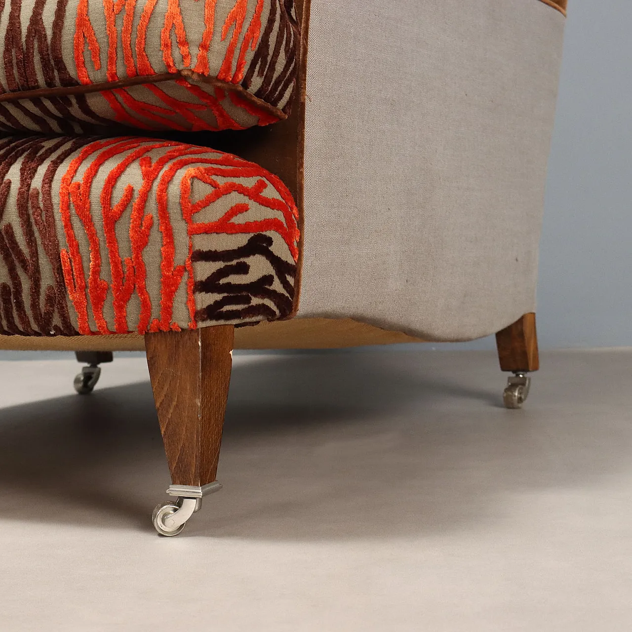 Coppia di poltrone con pouf in faggio e velluto, '900 7