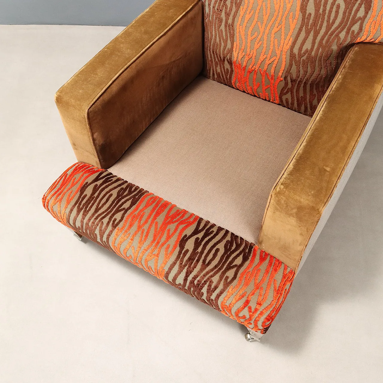 Coppia di poltrone con pouf in faggio e velluto, '900 10