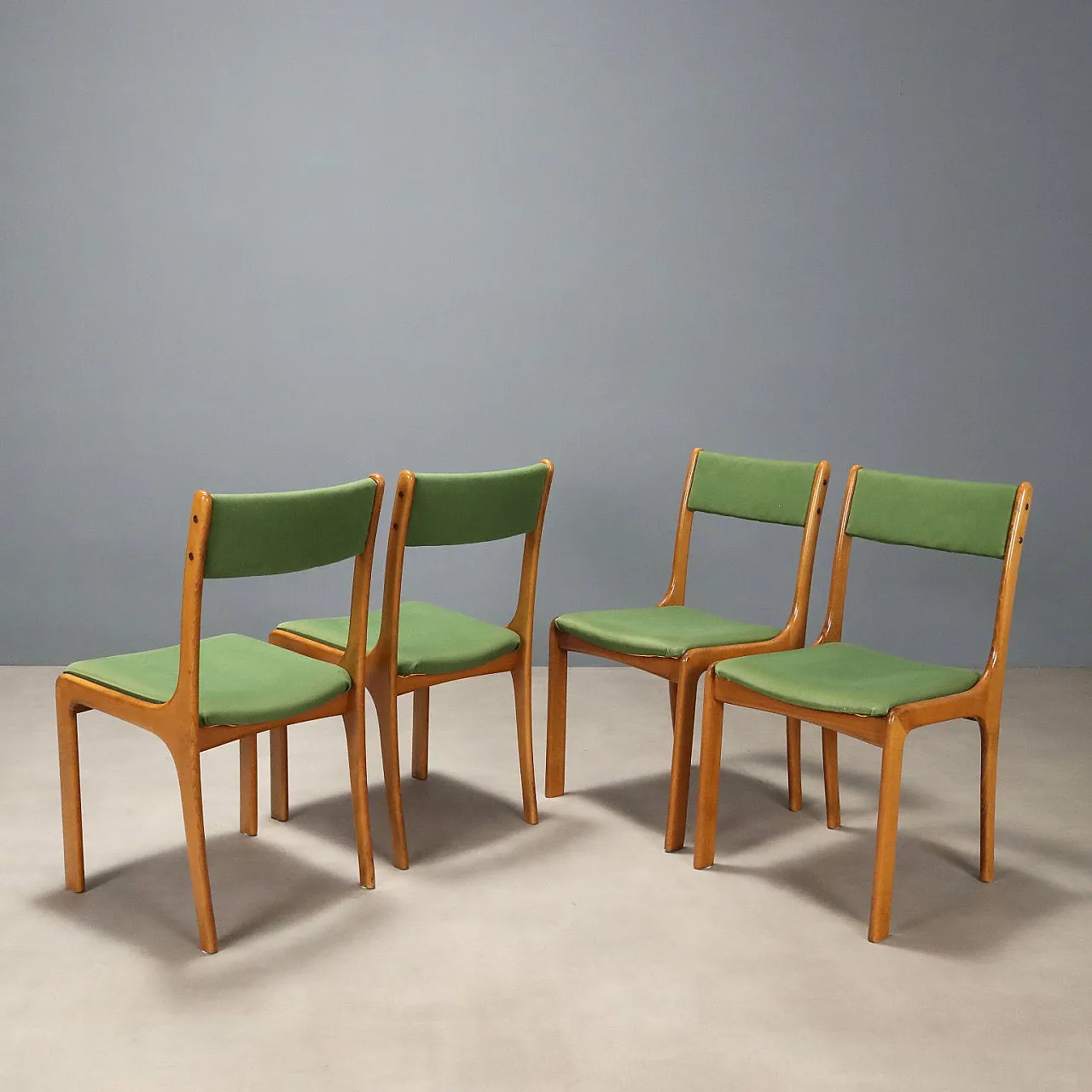 4 Sedie in legno di faggio, imbottitura in espanso, tessuto, '900 3