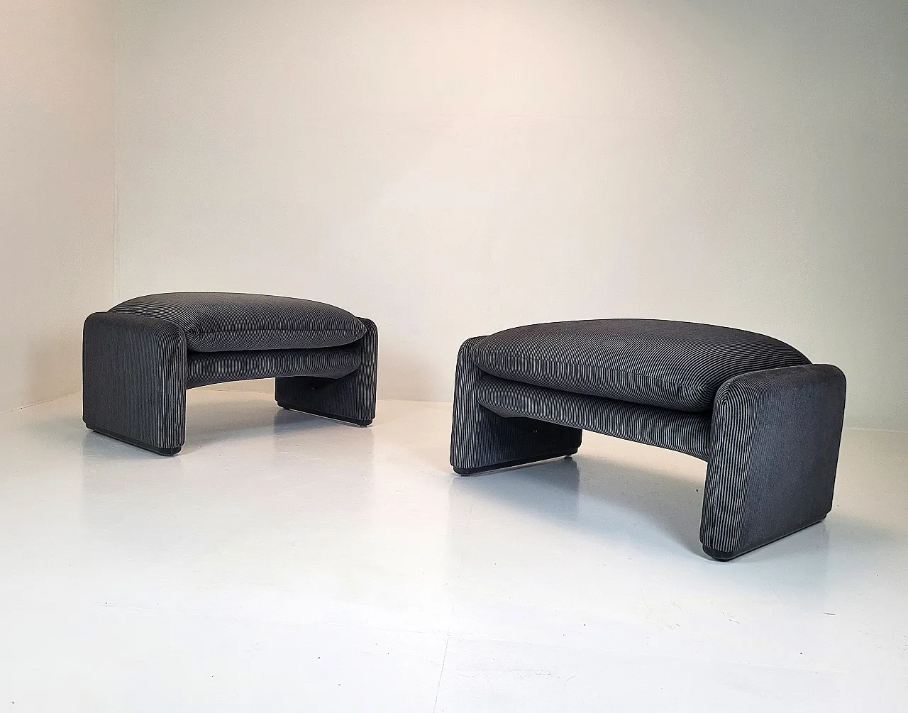 Maralunga Footstool by Magistretti for Cassina, 70s 1