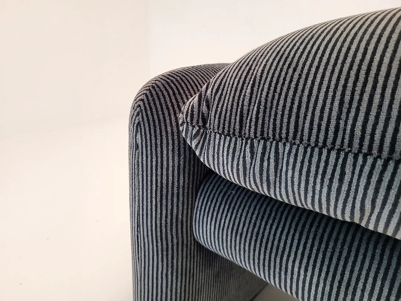 Maralunga Footstool by Magistretti for Cassina, 70s 8