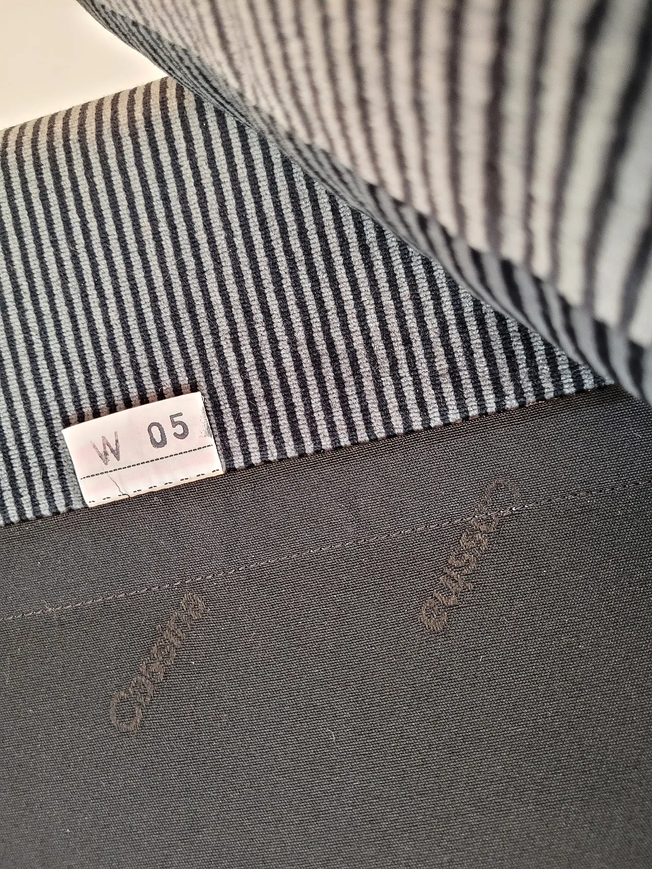 Maralunga Footstool by Magistretti for Cassina, 70s 15