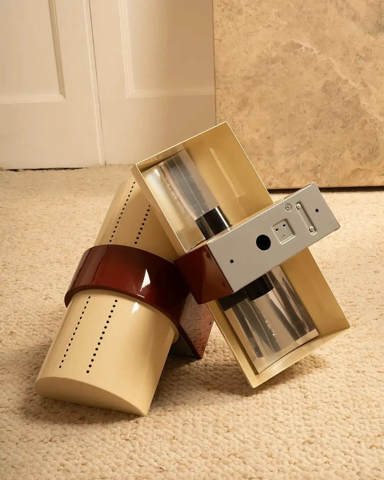 Coppia di applique forate, anni '80 5