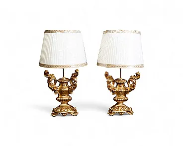 Coppia di lampade Luigi XV in legno dorato e intagliato, '700