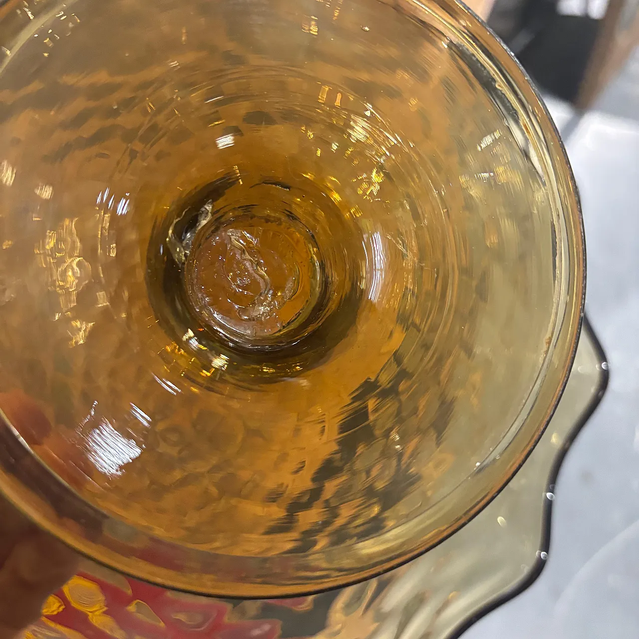 Amber-coloured centrepiece, 1970s 2