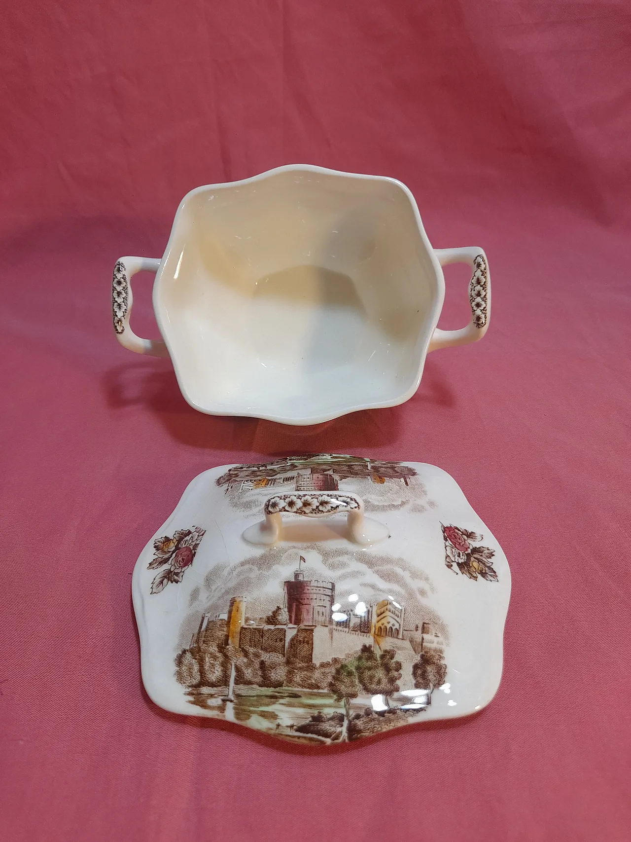 Servizio da  caffè in porcellana Royal Homes di Johnson Bros, anni '50 18