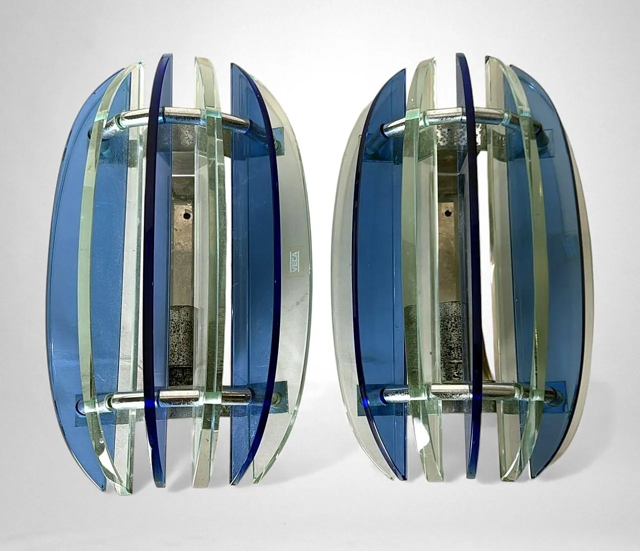 Pair of wall lamps in steel and crystal by Veca for Fontana Arte, 1970 2