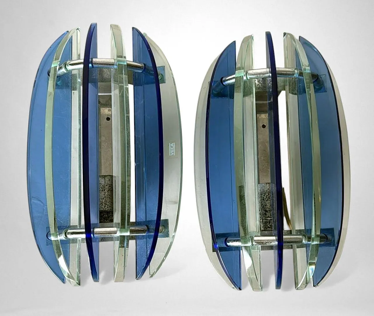 Pair of wall lamps in steel and crystal by Veca for Fontana Arte, 1970 3