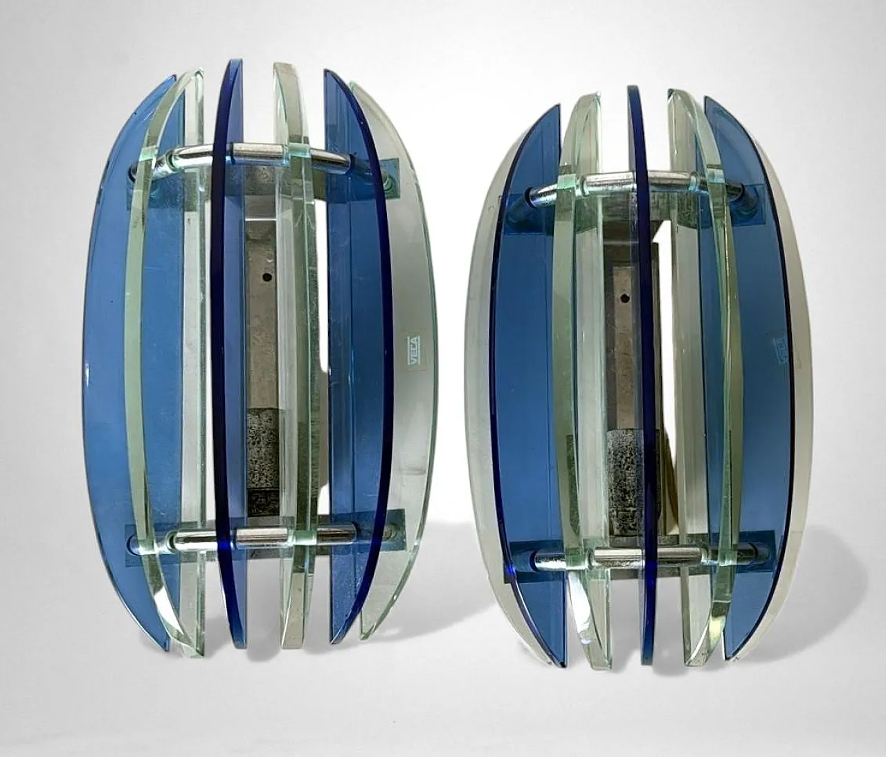 Pair of wall lamps in steel and crystal by Veca for Fontana Arte, 1970 4