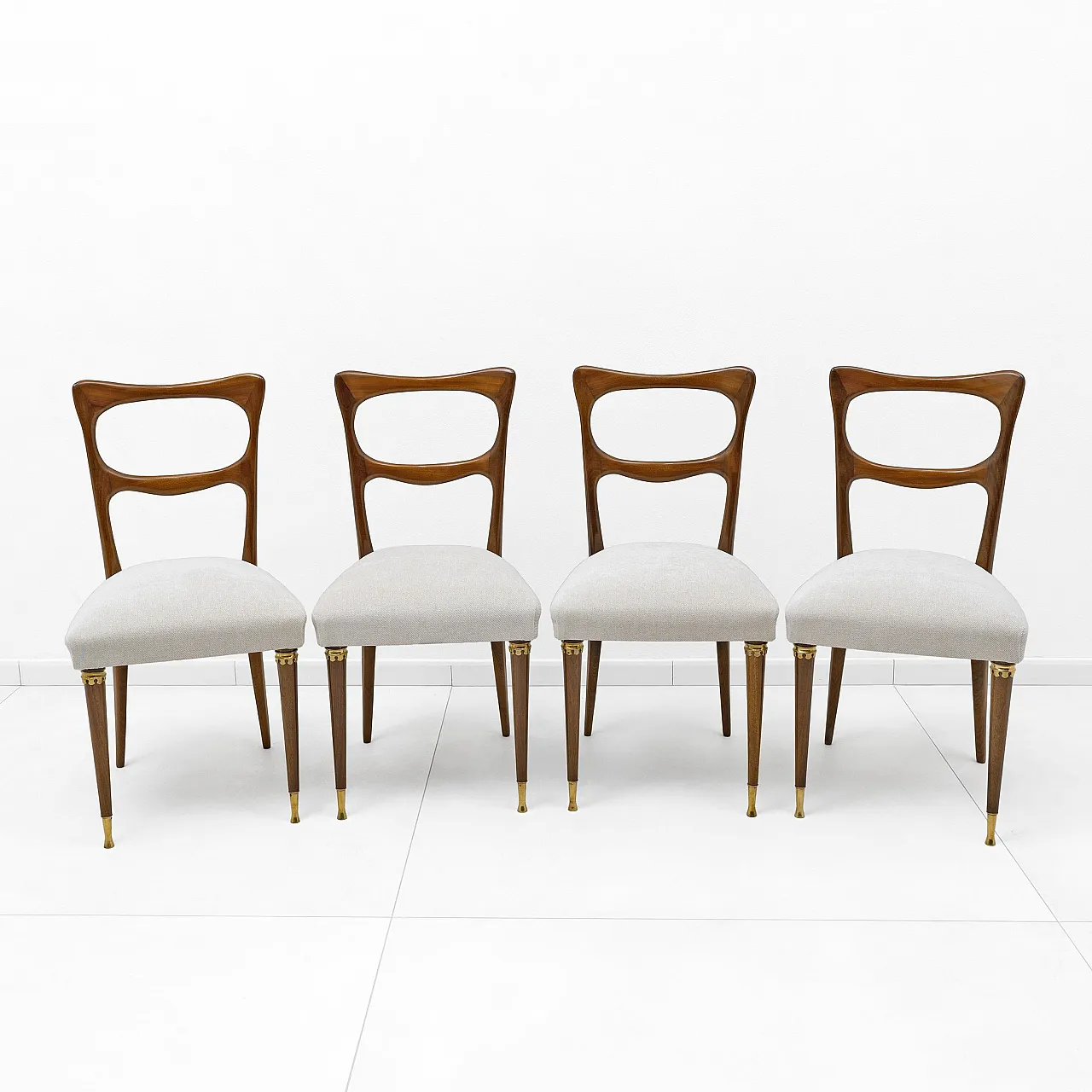 4 Sedie Mid-Century Modern attribuite a Paolo Buffa, anni '50 3