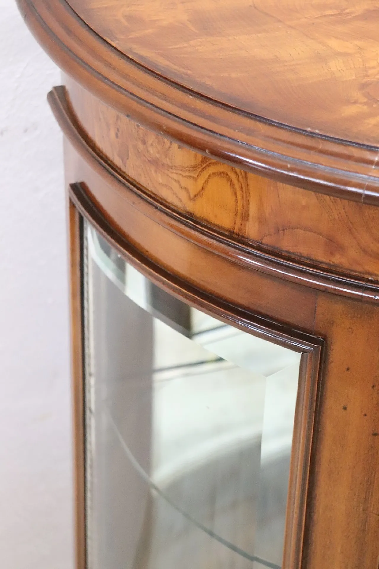 Classic display cabinet in walnut, 1990s 9