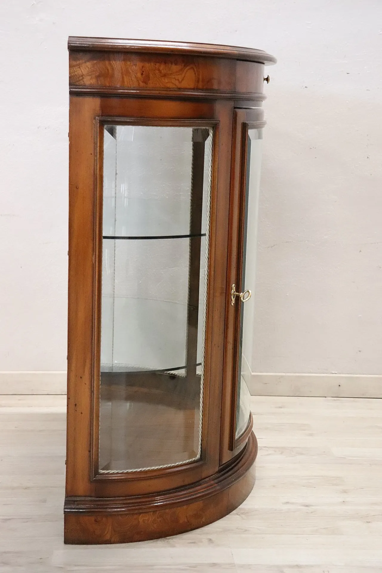 Classic display cabinet in walnut, 1990s 10