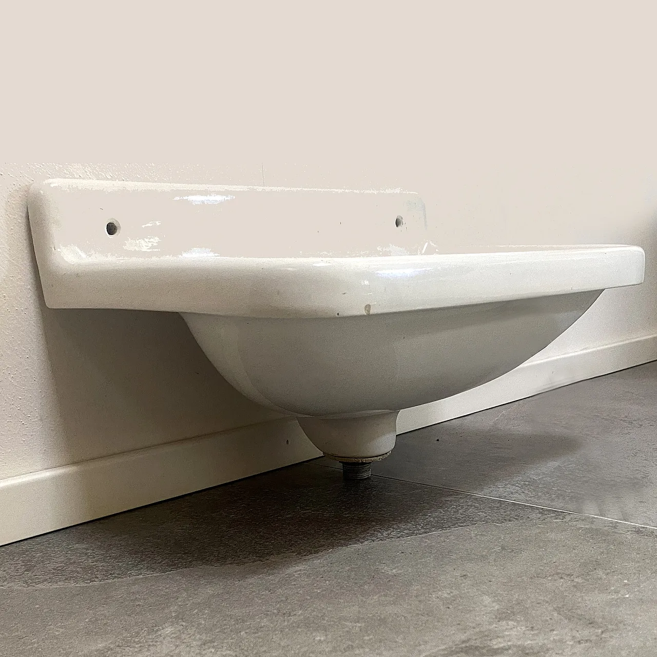 Sink by Richard Ginor Milan, 50s 4