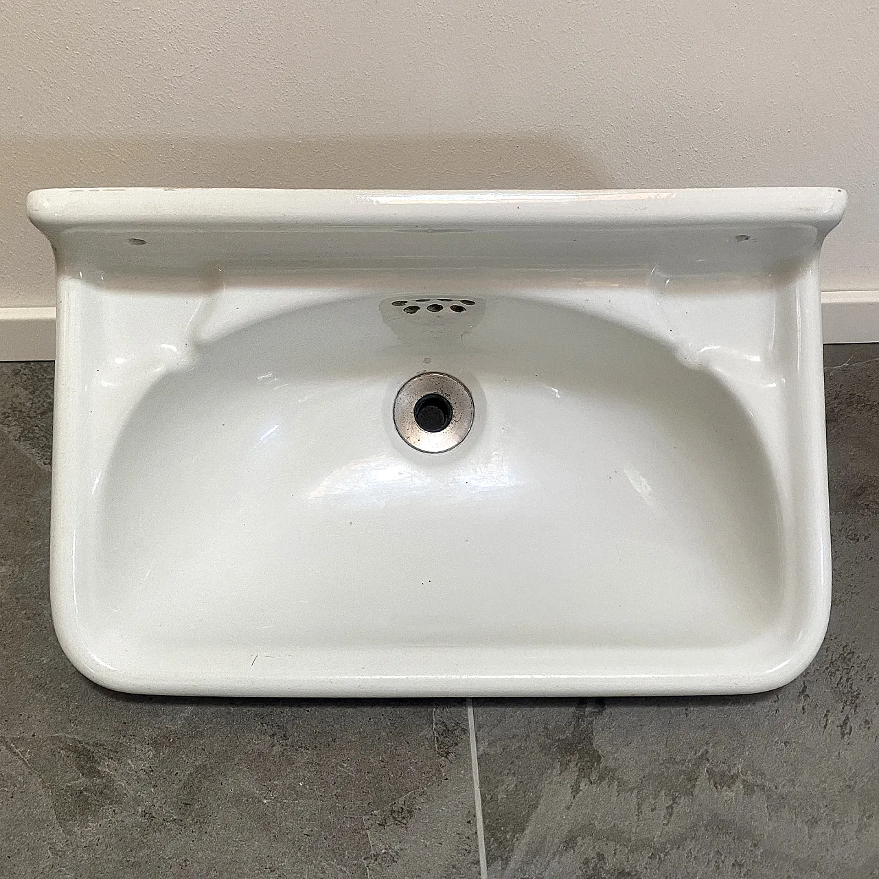 Sink by Richard Ginor Milan, 50s 5