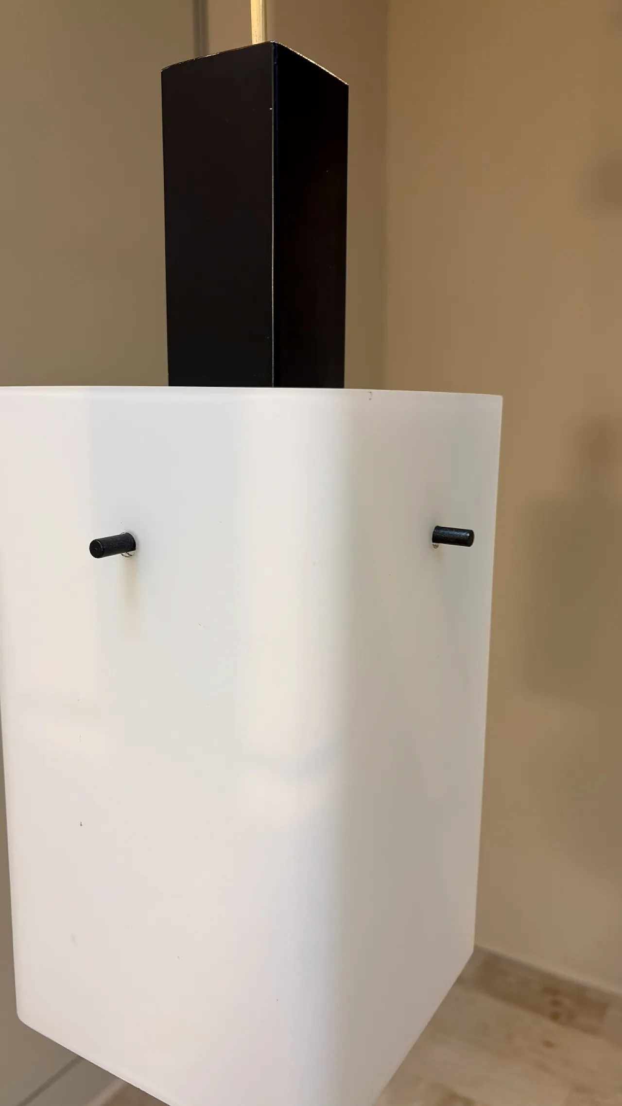 Coppia di lampade in vetro opalino e metallo di Stilux Milano,anni '60 10