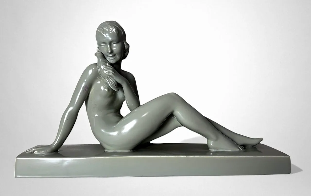 Art Deco ceramic figure of a young woman, mid-20th century 4
