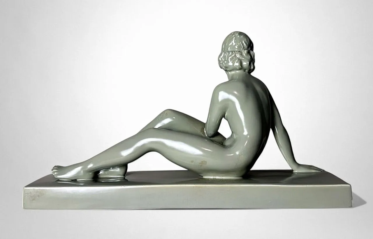 Art Deco ceramic figure of a young woman, mid-20th century 5
