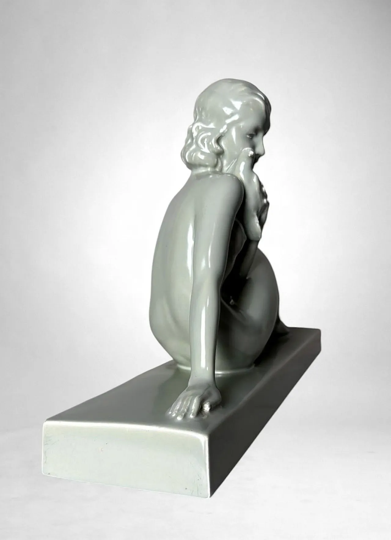 Art Deco ceramic figure of a young woman, mid-20th century 6